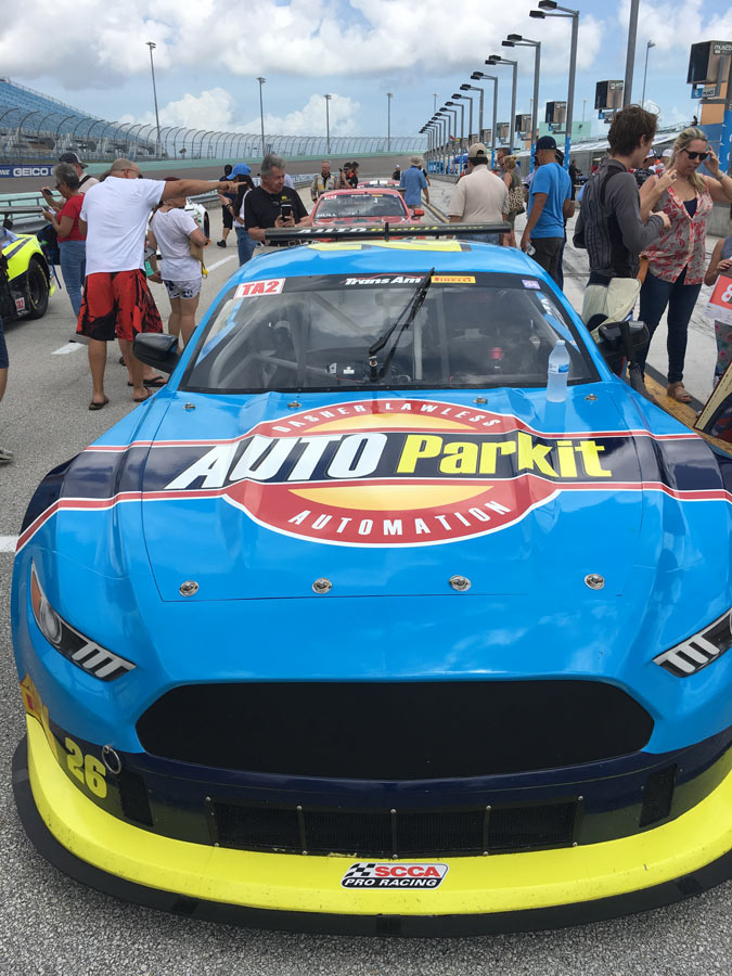 #26 on track for Fan autograph session